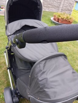 Sourozenecký kočárek - 2