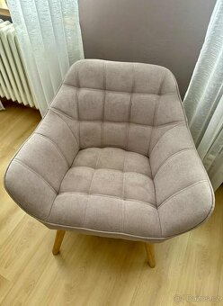 SLEVA 300,-. KŘESLO S PODRUČKAMI, potah starorůžová látka - 2