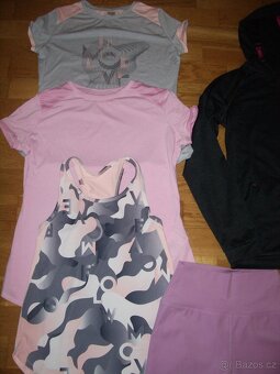 Komplet dívčího sportovního oblečení vel.152/158 TOP stav - 2