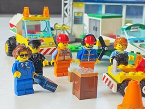 LEGO Juniors 10764 Hlavní městské letiště - 2