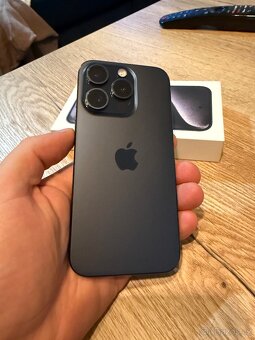 Iphone 15 PRO - CZ - modrý titan 128 Gb - 2