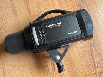 Bateriový blesk Fomei Digitalis Pro S400 DC - málo používaný - 2