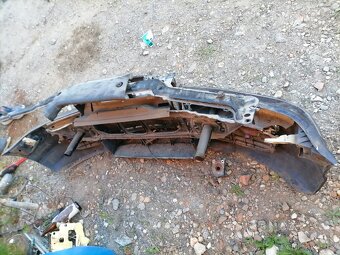 Přední nárazník s vystuhou na Bmw e46 - 2
