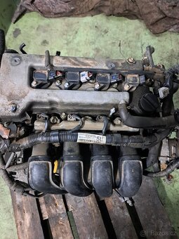 Motor 1ZZ-FE Toyota Corolla Verso 1.8 VVT-i 95kW - 2