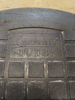 Kanalizační poklop - 2