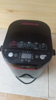 Prodám pekárnu Tefal - 2