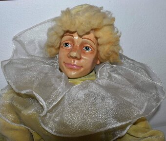 Sběratelská porcelánová figurka KASMA COLLECTION - 2