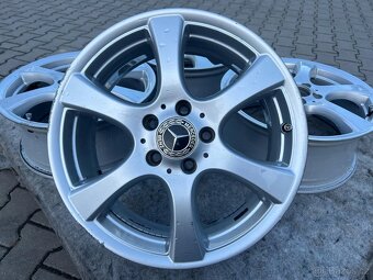 Mercedes B, kola 17" - 2