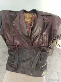 Hnědá dámská kožená bunda - 2