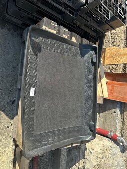 Renault Clio 2005-2012 vana do kufru - 2