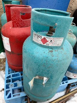 Propanbutanové láhve plné - 2