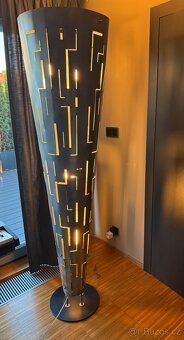 Kovova lampa rucne vyrabena - 2