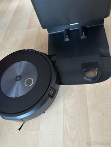 iRobot Roomba Combo J7+ s mopem - 2