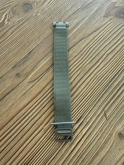Řemínek Apple 49mm olivový alpský tah - Small - 2