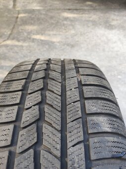 Zimní pneu 215/40/17 - 2