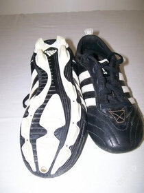 Kopačky ADIDAS - č. 30 - 2