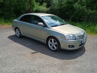 Avensis - 2