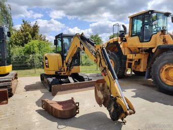 Pásový minibagr CAT 305 E - 2