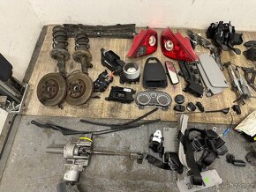 Opel Corsa D 1.2 16v veškeré náhradní díly - 2
