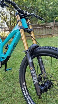 YT Industries Tues CORE 4 (2023) – TOP stav vel.L - 2