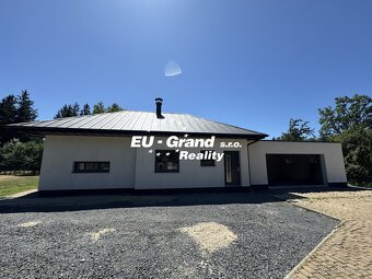 Prodej rozestavěného rodinného domu v atraktivní lokalitě – - 2