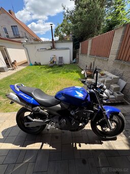 Prodám Honda Hornet 600 (r.v. 2003) – v TP 25 kW (lze řídit - 2