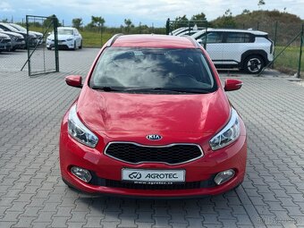 Kia Ceed 1.6 GDi 99 kW Exclusive Combi / ČR / DPH - 2