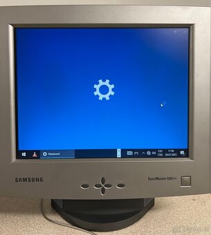 PC monitor Samsung 15” - 2