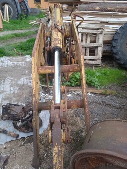 Prodám zvedání, kozlík Hon un 053 1,2 - 2