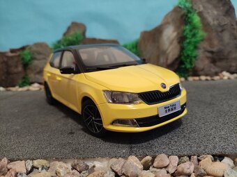 prodám nový model 1:18 škoda fabia 3 - 2