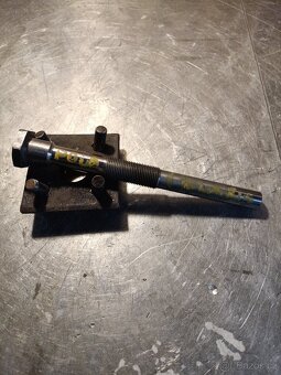 Stahovák na variátor Polaris - 2