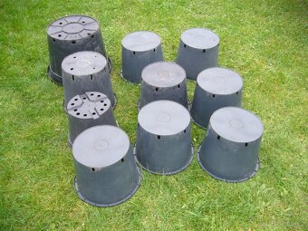 Květináče PE zahradnické velké - 2