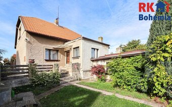 Prodej rodinného domu 2+1 s garáží s pozemkem 1177 m2 v Česk - 2