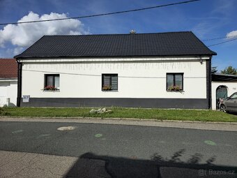 Prodám Rodinný dům 4+1+ Garáž + stavební pozemek - 2