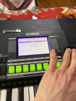 Yamaha psr s550 - 2