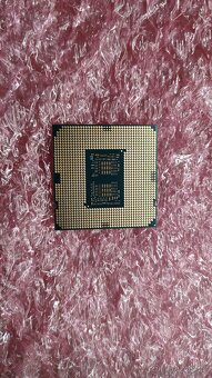 Intel Core i7-10700F - 2