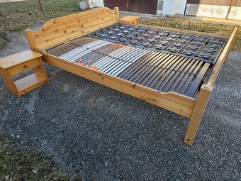 Masivní postel - borovice 180x200 cm - 2