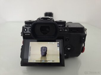 Fujifilm X-H1 + 3 objektivy - 2