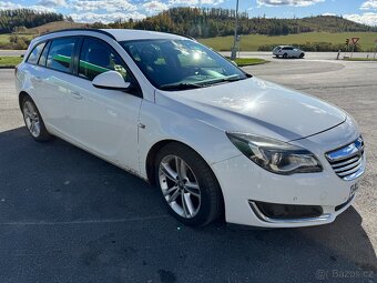 Opel Insignia SPORTS TOURER SW - 2