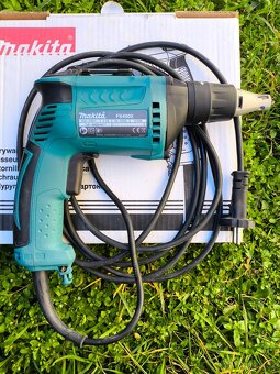 Makita FS4000 - 2