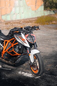 KTM SUPERDUKE 1290 R - 2