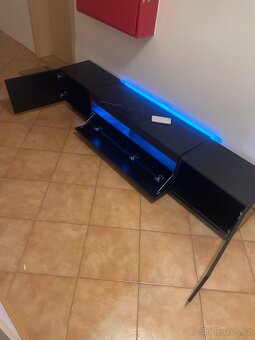 Tv stolek - 2