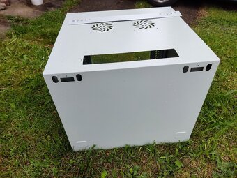 Závěsný rack 9U - 2
