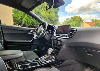 Kia Cee´d 1.5-GT-Line-1.majitel-V ZÁRUCE - 2