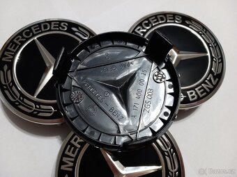 Středové krytky Mercedes 75mm, černé - 2