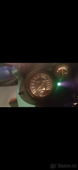 Suzuki GSX750F - 2