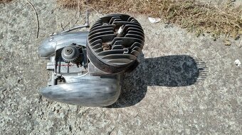 Motor Jawa 250 - 2