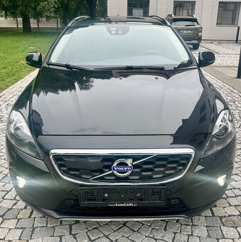 VOLVO V40 CROSS COUNTRY 2.5 T5 187KW 4x4 SUMMUM-AUTOMAT-ACC - 2
