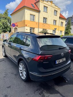 VW TIGUAN- NADSTANDARDNÍ VÝBAVA- KRÁSNÝ VŮZ - 2