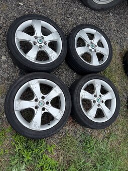 Alu kola Škoda 5x112 r17 225/45 r17 - 2